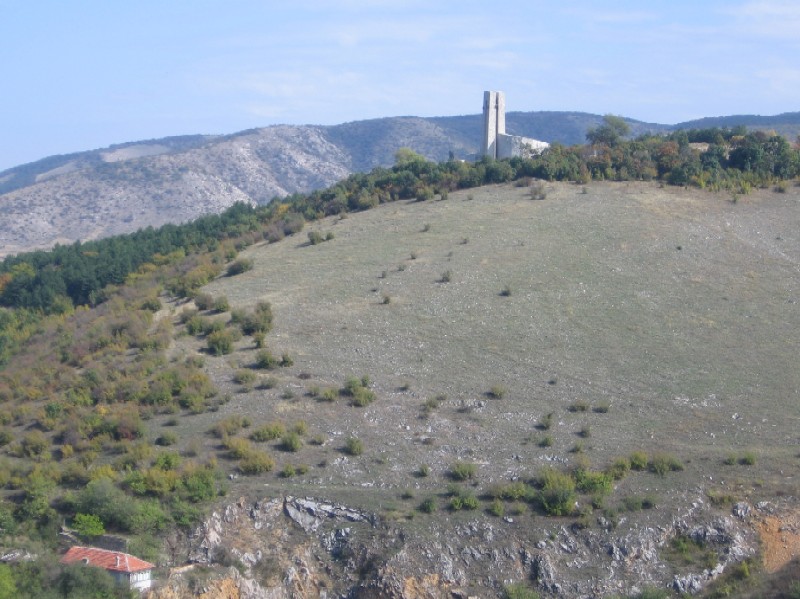 Monument in Perushtitsa.