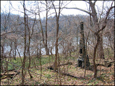 A ruin next to the Potomac.