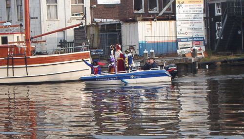 Sinterklaas in a police boat.